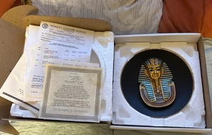 Hatshepsut The Pharaoh Queen Decorative Plate No 9699 B With 22 Karat Gold - Picture 1 of 4