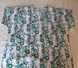 S.C.R.U.B.S.  S/S Scrub Top Size 2X Flowers White/Blue/Green/Red Fresh Look - Picture 1 of 6