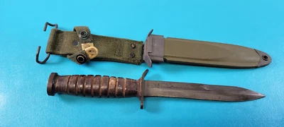 Cuchillo de daga de combate M3 UTICA militar de Estados Unidos de la Segunda Guerra Mundial + vaina USM8A1 C12 Foto 1 de 4
