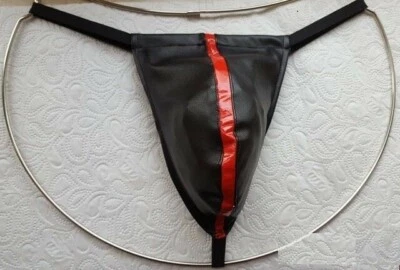 Lederstring Kunstleder schwarz, roter Einsatz, Herrenstring, v. Laexa