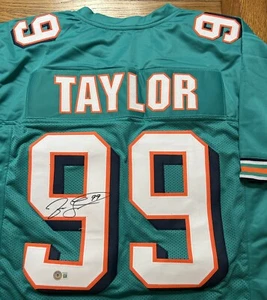 CAMISETA FIRMADA CON AUTÓGRAFO DE JASON TAYLOR MIAMI DOLPHINS HOF BAS - Imagen 1 de 2
