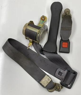 1990 Toyota 4Runner Passenger 2nd Row Left SEAT BELT Grey OEM Retracting 90-95 - Image 1 of 4