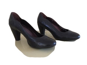clarks black pumps sale