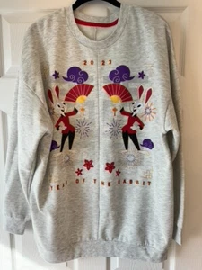 Disney Parks Lunar New Year 2023 Sweatshirt Erwachsene Medium Judy Hopps - Bild 1 von 4