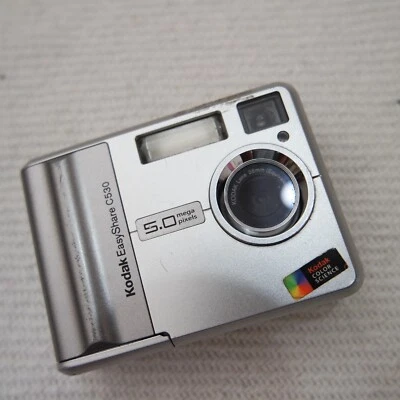 Kodak EasyShare C530 5.0MP Compact Digital Camera (Silver)  - SPARES OR REPAIR - Image 1 of 4