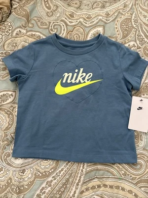 Camiseta Nike Diseño Corazón Con Neón Swish Niñas Talla 4 T Algodón Mezcla Poli Nueva Foto 1 de 4