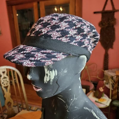 Sombrero paje de pata de gallo en rosa o blanco Foto 1 de 4