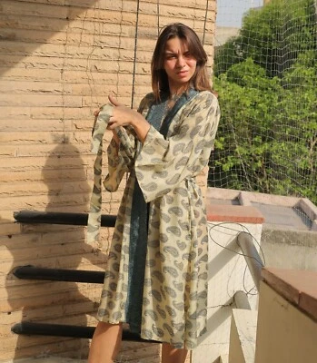 Bata kimono midi de seda pura hasta la rodilla vestido kimono de seda beige PS MKMO2049 Foto 1 de 4