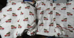 VIER Stück Pottery Barn Queen Bettwäsche flach Spannbetttücher 2 Hüllen Weihnachtsbaum Woody Auto - Bild 1 von 7