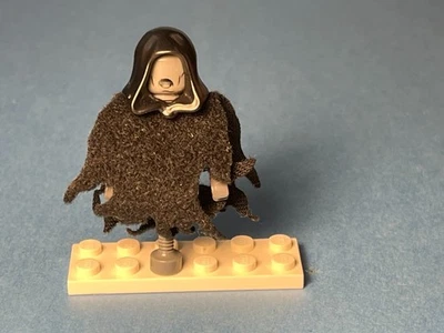 LEGO Harry Potter Minifig #4842 -Dementor - hp101 - Minor Scratches No Cracks - Image 1 of 2