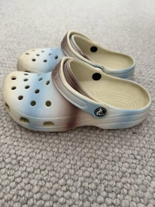Kids Crocs Size M4 W6 Ombré Blue Boys Girls Jibetz - Picture 1 of 5