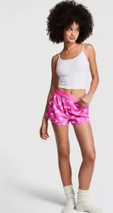 Pink new Flannel Boxy Pajama Shorts size L - Picture 1 of 3