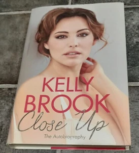 Kelly Brook - Nahaufnahme: Die Autobiographie - 2014 Sidgwick & Jackson - Hardcover - Bild 1 von 1