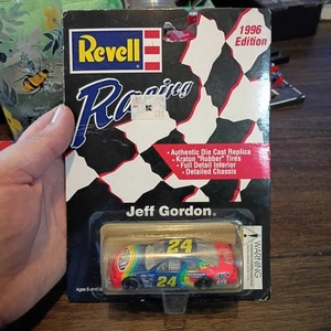 JEFF GORDON #24~1996 REVELL RACING 1/64 NASCAR DIECAST STOCK CAR W/RUBBER TIRES - Picture 1 of 2