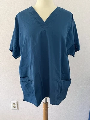 Woman’s XL  Cherokee Workwear Original Scrub Top Green/teal - Image 1 of 4