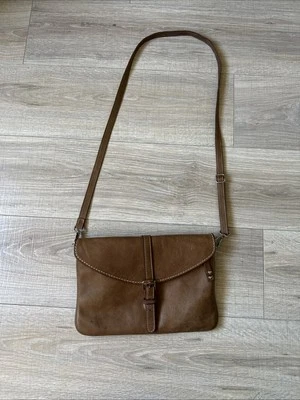 Original ROOTS Vintage leather Cross Body - Image 1 of 4