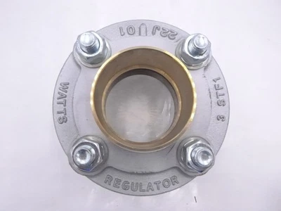 Instalación de tubería de brida de hierro dieléctrico sin plomo Watts LF3100M3 3" FNPT x enchufe Foto 1 de 2