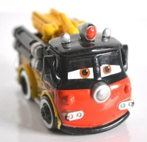 Coches Disney Pixar Coche de Bomberos Negro y Rojo Juguete M1897 - Imagen 1 de 6
