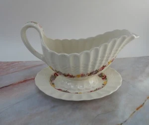 Vtg Copeland Spode "Rose Briar" Gravy Boat with Attached Underplate - Picture 1 of 7