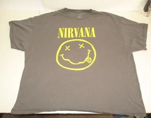 Pantalón Corto NIRVANA Cara Smiley Gris y Amarillo Gráfico Gran Tamaño Manga Corta Talla 3XL - Imagen 1 de 3