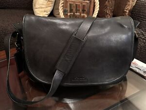 Ralph Lauren Gent’s 100% Leather Messenger Commuter Bag Polo Black Color .