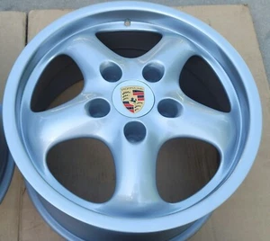 17" NEW OEM FACTORY PORSCHE 911 993 996 CARRERA II GOOD SPARE WHEEL 99636212400 - Picture 1 of 3