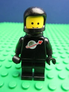 genuine LEGO vintage SPACE BLACK SPACEMAN BLACK minifigure FIGURE set RETRO - Picture 1 of 4