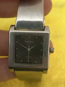 Reloj para mujer Fossil Steel esfera cuadrada brazalete estilo plata tono funciona - Imagen 1 de 4