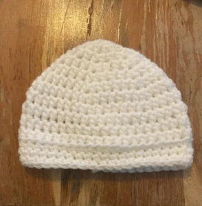 Gehäkelte Baby Mützen Beanie Neugeborene 0/3 Monate 12” x 5” weiß Handarbeit - Bild 1 von 4