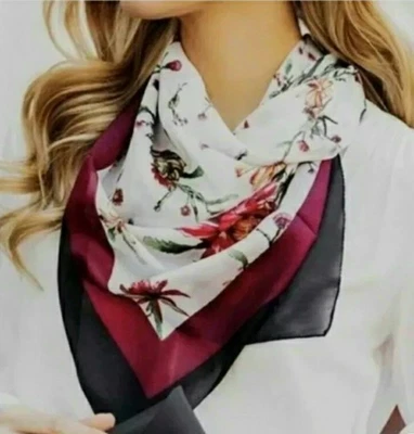 Bufanda 100 % seda roja negra floral de diseñador Chan Luu nueva con etiquetas  Foto 1 de 4