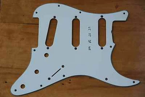 65 USA STRAT®  WHITE BLACK WHITE PG VINTAGE REPLACEMENT REISSUES 3 PLY PICKGUARD - Picture 1 of 1