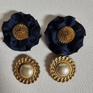2 Pair Shoe Clips Gold Center Black Ribbon Gold Color Metal Pearl Like Center - Picture 1 of 6