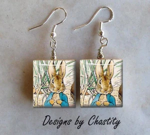 Pendientes Peter Rabbit arte alterado Beatrix Potter conejito clásico vintage  - Imagen 1 de 1
