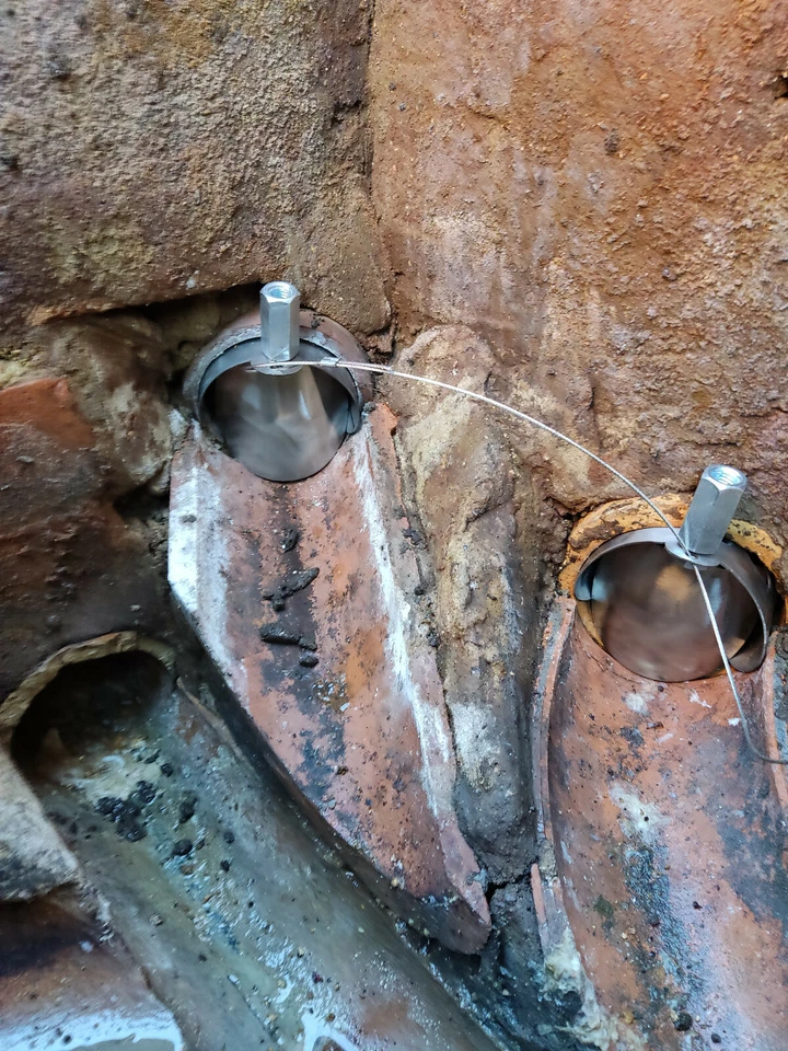 Mini Rat Drain Flap, Non Return Valve 4" 110mm Valve - Prevents Rats Entry - Image 1 of 4