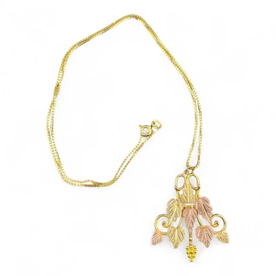 Colgante de árbol de hoja de oro de 10K de Landstrom en collar de cadena de oro de 14K-18 Foto 1 de 4