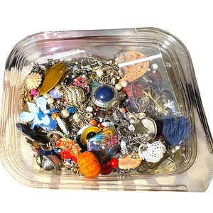 4-LBS Vintage To Now CRAFT JUNK SCRAP Jewelry Lot Harvest Repurpose Salvage - Picture 1 of 6