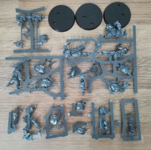 3X Retributors Stormcast Eternals WARHAMMER AOS on sprue - Imagen 1 de 1