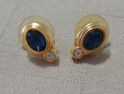 Pendientes vintage de piedra azul y diamantes de imitación de Avon Foto 1 de 2