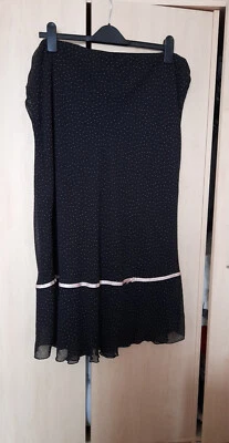 Etam printed skirt size 22 - Image 1 of 3