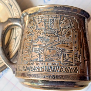 Antique Sterling Silver Child’s Mug – Gorham – “The Three Bears” – Nursery Rhyme - Foto 1 di 5