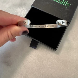 Mint & Lily Believe In You Arrow Cuff Bracelet Silver Tone Jewelry - Picture 1 of 4