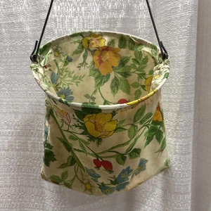 Vintage Stoff Kleidernadel Tasche 50er Metall Leinen Aufhänger Mehrfarbig Blumen Stoff - Bild 1 von 6