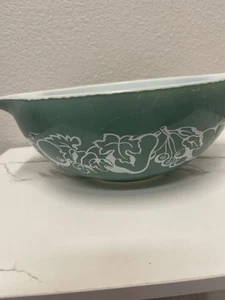 Vintage MCM 1960's Era Pyrex #444 Fetus Cinderella Green Fruit 4 QT Bowl - Picture 1 of 11