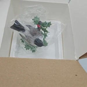 Lenox Female Black Capped Chickadee 1994 on Holly Exquisite! MINT IN BOX - Picture 1 of 7