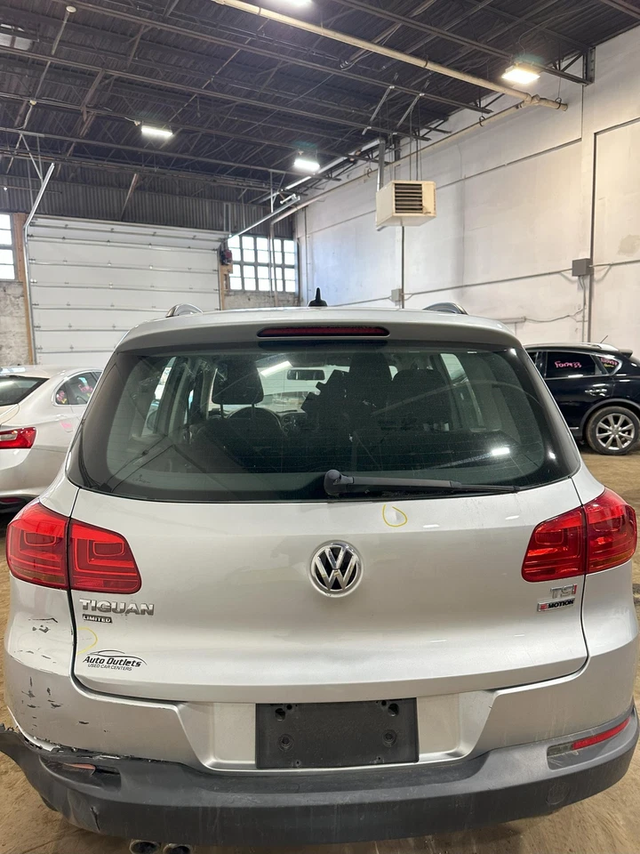 12 13 14 15 16 17 18 VW TIGUAN maletero/tapa/portón trasero Foto 1 de 4