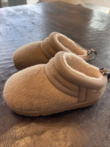 NEW KIDS AMPHORA UGG ASTRO ULTRA SLIPPERS BOOTIES BOOTS 1157670K sz 13 - Picture 1 of 5