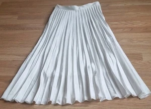 Zara Women's Light Pleated White Skirt Mex 30. - Picture 1 of 4