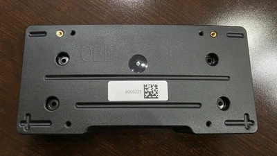 BMW X5 com pacote M OEM suporte de placa frontal '19 - '23 / 51118069223 - Imagem 1 de 3