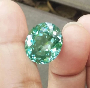 Brilliant! 10.55cts. 14x12.5mm. OVAL NEON GREEN PARAIBA CREATED GEMs Excellent! - Picture 1 of 8