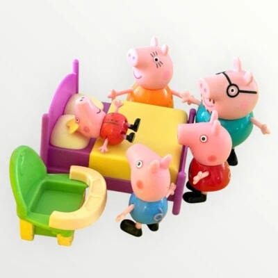 Baby Evie! Rare GC Action Figure, Peppa Pig’s newborn baby sister Evie Pig! - Image 1 of 4